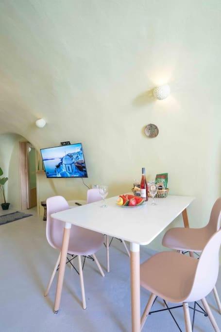 Santorini Oasis- Cave House Villa Fira  Exterior photo