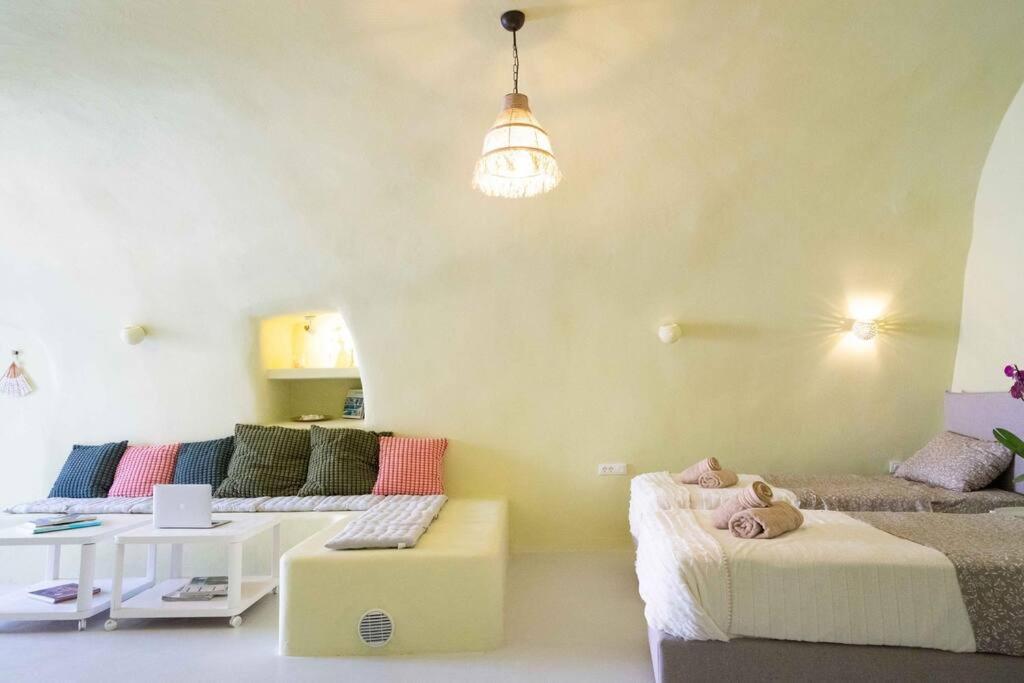 Santorini Oasis- Cave House Villa Fira  Exterior photo